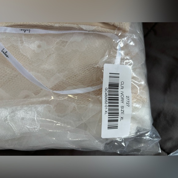 Lulus Wedding Dress - Picture 1 of 14